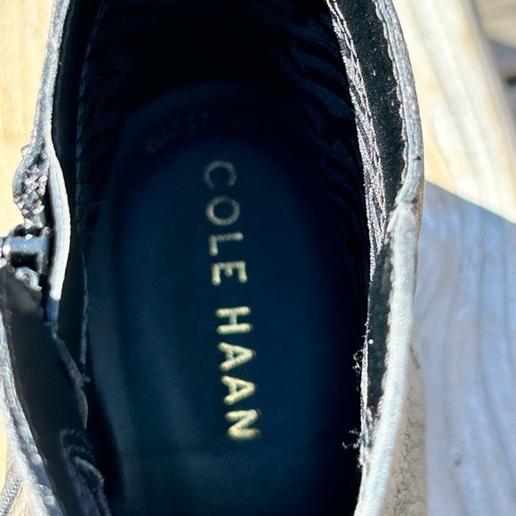 Cole Haan, River Chelsea Waterproof Leather
Bootie/Side Zip size 71/2B Black - Picture 7 of 11